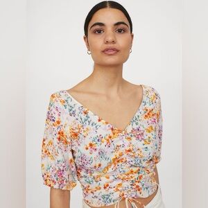 H&M Multicolor Floral Ruched Puff Sleeve Blouse
Size L